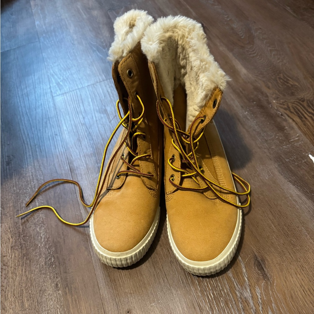 Timberland Tan Fur-Lined Sneakers